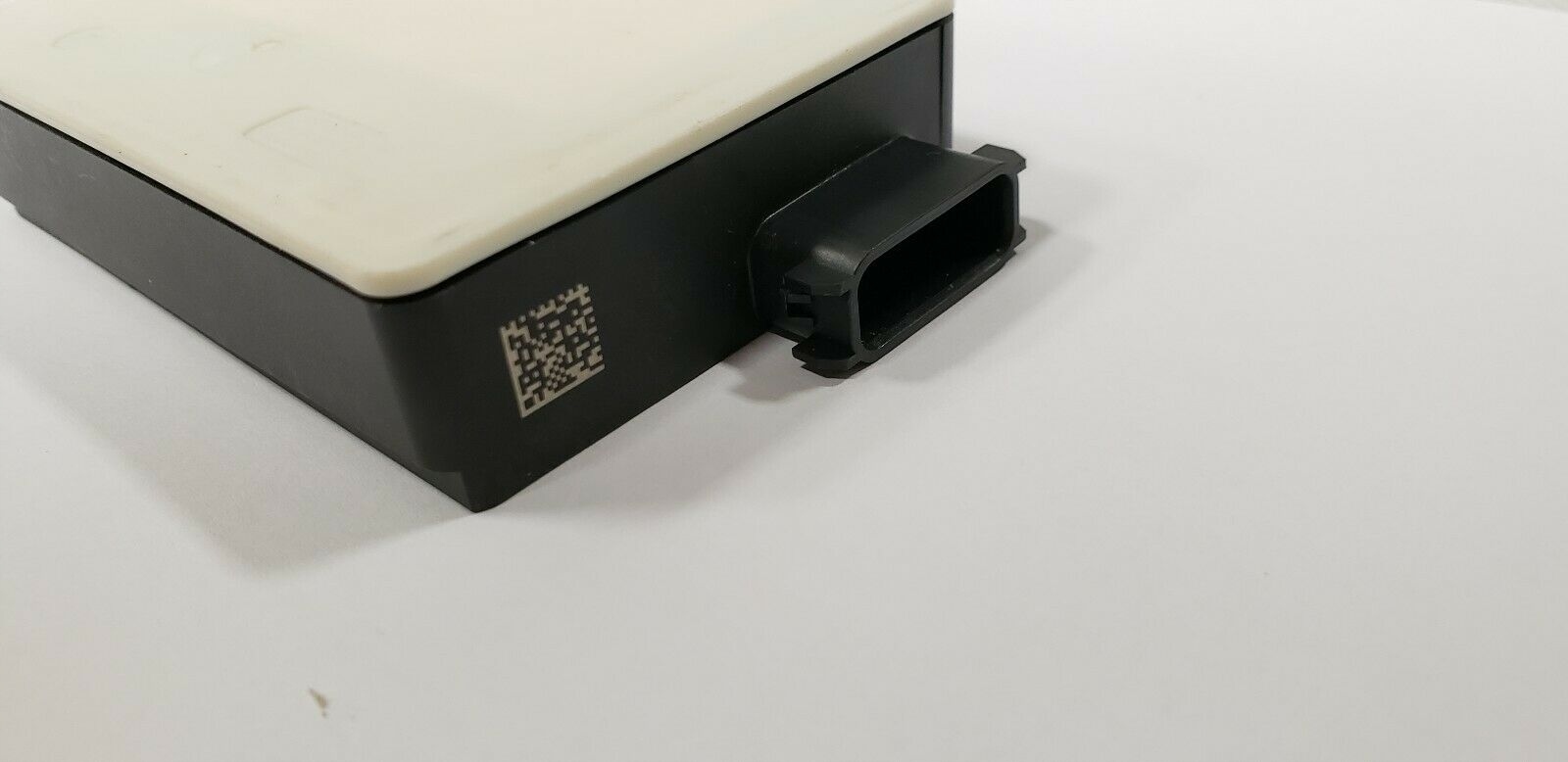 A0009057908 CZUJNIK RADAR MERCEDES SENSOR W213 W238 W222 W217