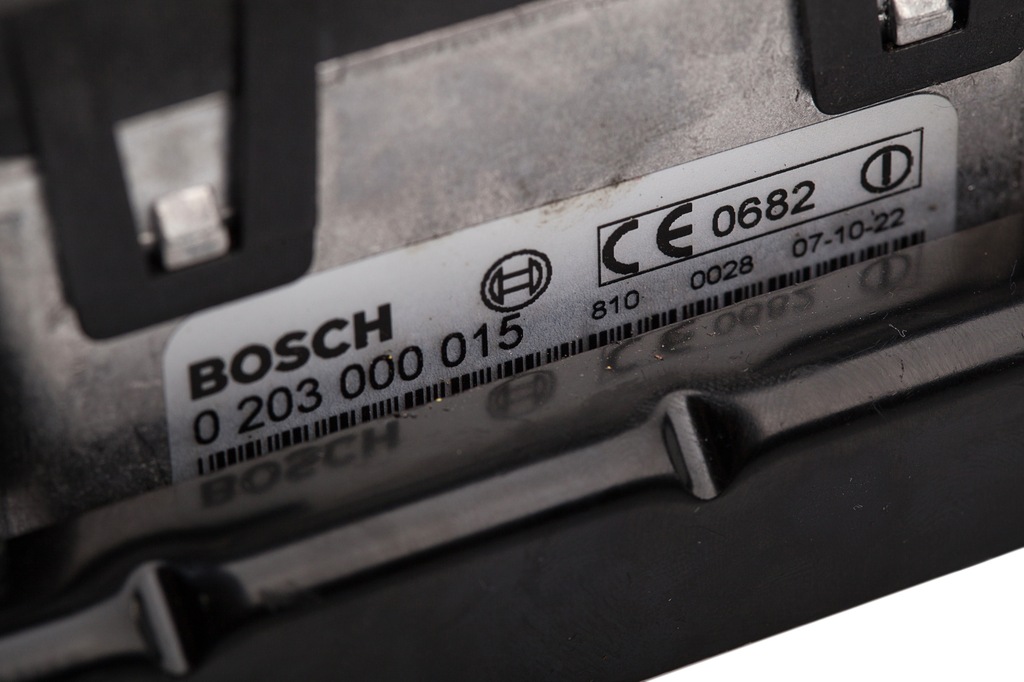 4E0.907.561.F RADAR DISTRONIC AKTYWNY TEMPOMAT ACC AUDI A8 S8 D3 4E NOWY ORYGINAŁ